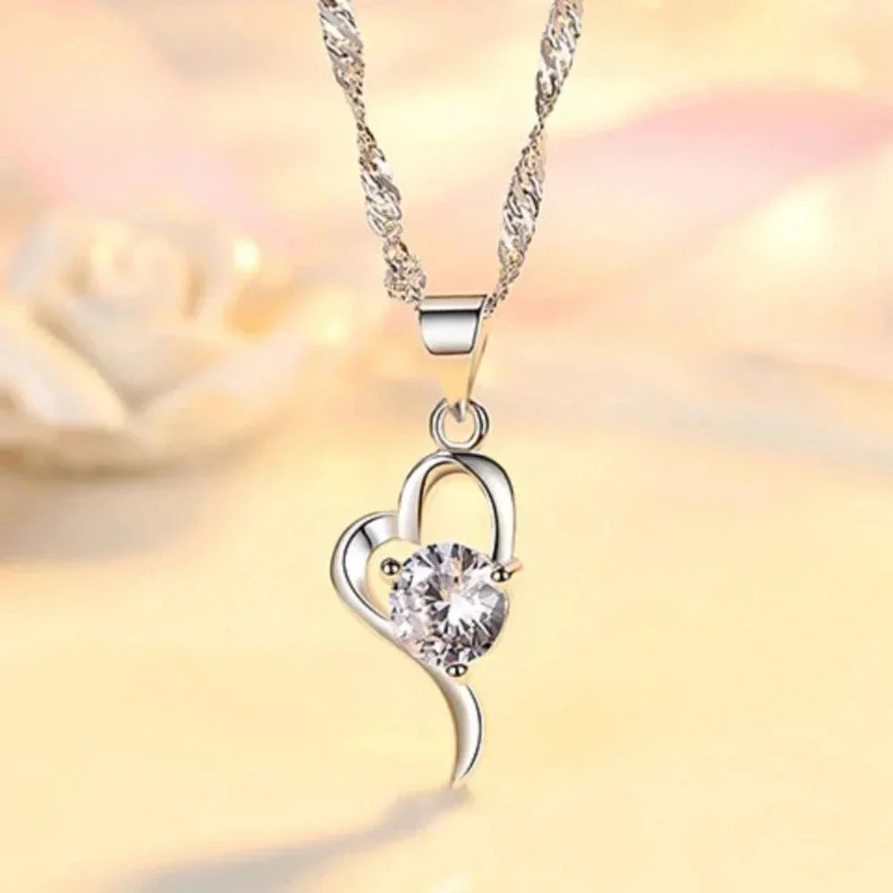 925 Sterling Silver Diamond Heart Pendant Necklace - Picture 1 of 5